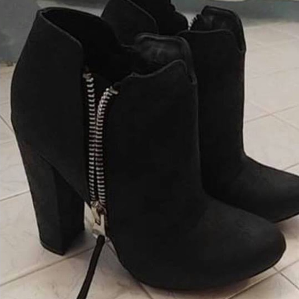 Michael Antonio booties